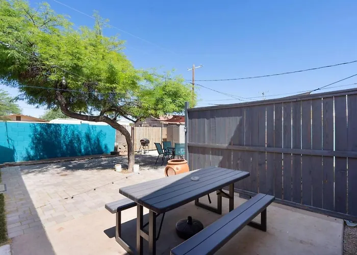 Cute & Cozy Renovated In The Heart Of Apartamento *