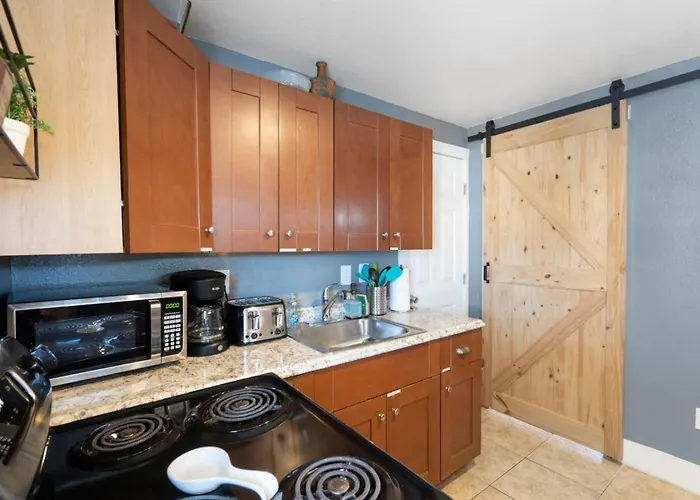 Cute & Cozy Renovated In The Heart Of * Phoenix