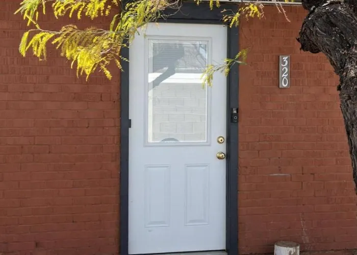 Cute & Cozy Renovated In The Heart Of * Phoenix