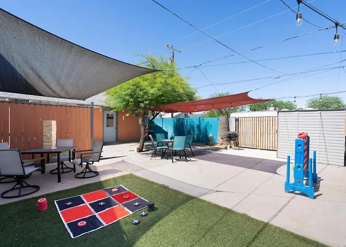 Cute & Cozy Renovated In The Heart Of