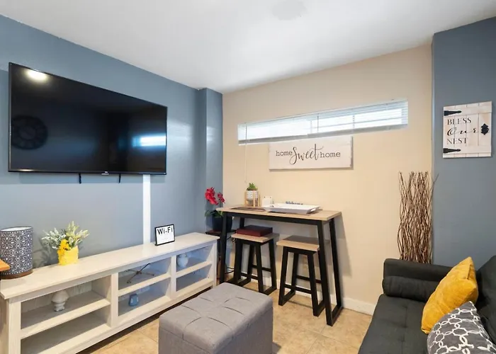 Apartamento Cute & Cozy Renovated In The Heart Of